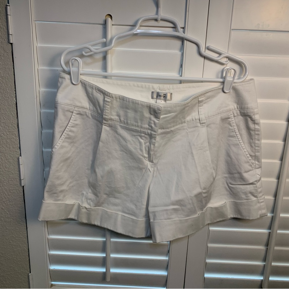 Metro Women's Classic White shorts.